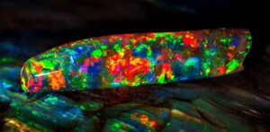 Read more about the article Opal “Devičanska duga”