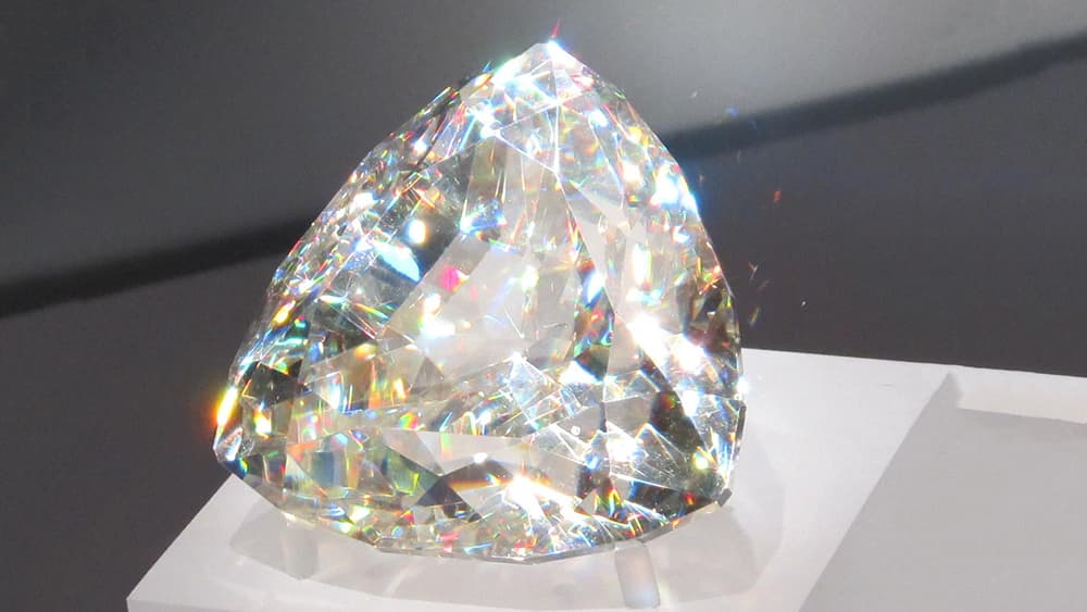 Read more about the article Najveći fasetirani ceruzit