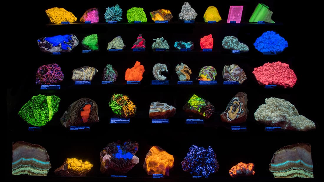 Read more about the article Fluorescencija minerala