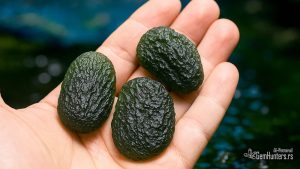 Read more about the article Kako prepoznati lažni moldavit