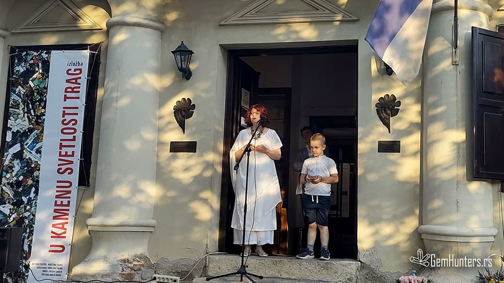 Read more about the article U kamenu svetlosti trag